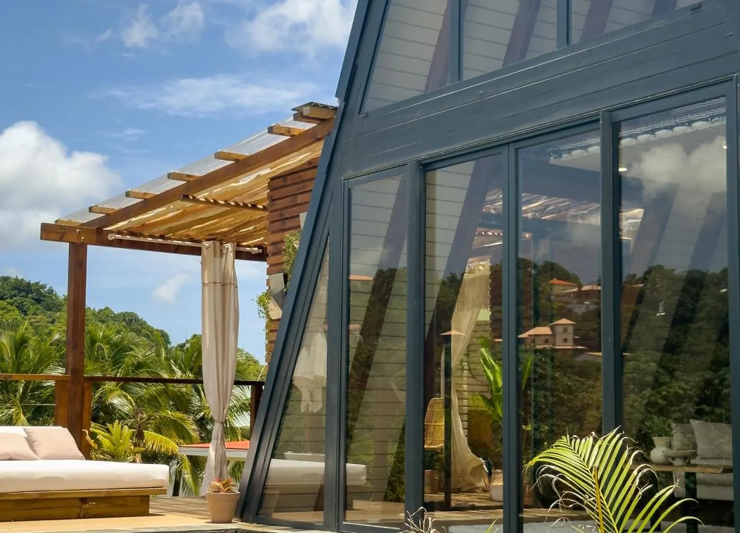 Mini Villa Atika Luxe Tropical Pour Deux Ducos 豪华帐篷